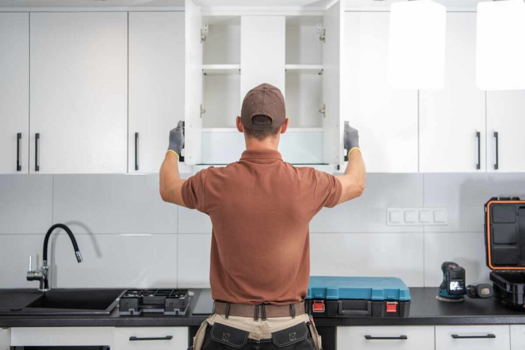 7 Tips for Maintaining Your Kitchen Cabinets