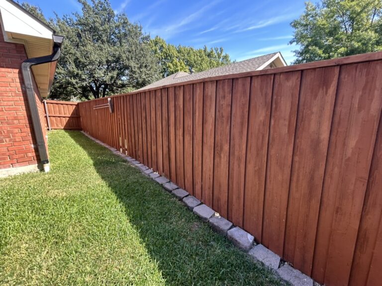 Fence Staining Before the Heat Hits: A Texas Homeowner’s Window Is Closing